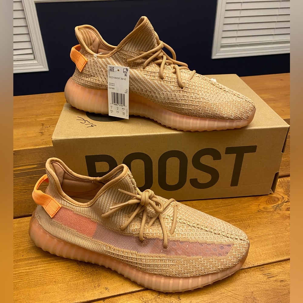NWT - Yeezy 350 Boost - Clay - Size 13.5
